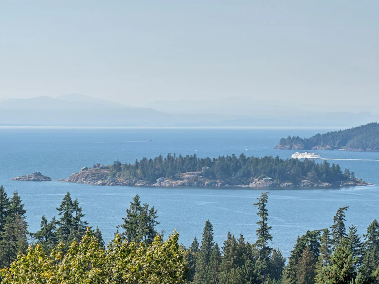 5307 Aspen Drive, West Vancouver, BC, V7W 3C8 - 3