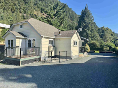 562 Lillooet Avenue - 2