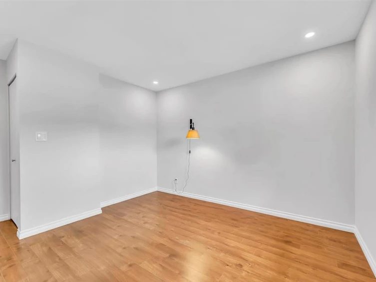 2942 E Georgia Street, Vancouver, BC, V5K 2K6 - 13