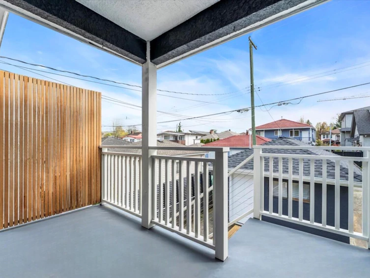 2942 E Georgia Street, Vancouver, BC, V5K 2K6 - 21
