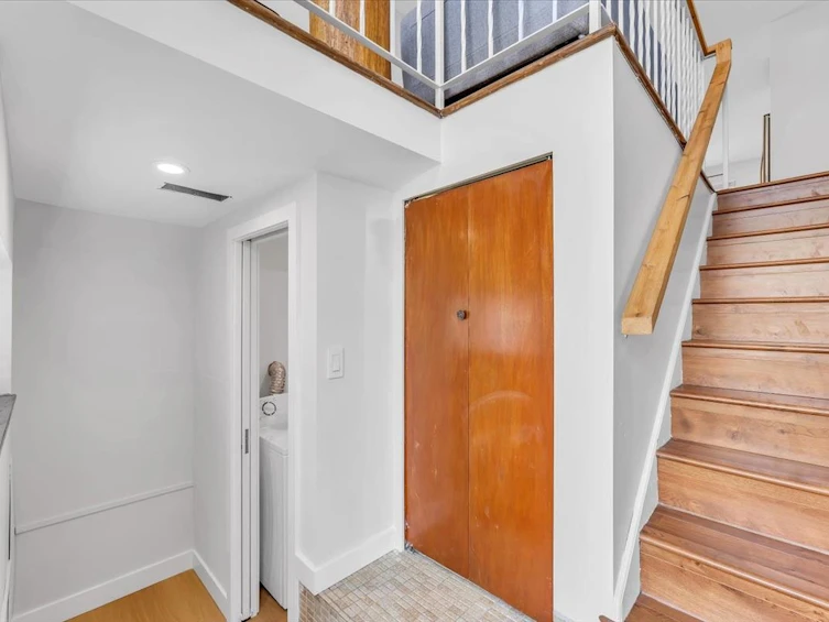 2942 E Georgia Street, Vancouver, BC, V5K 2K6 - 27