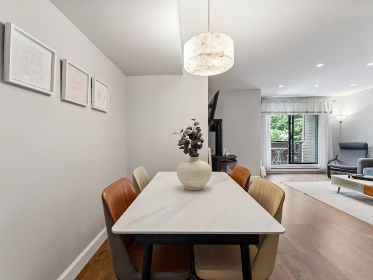 3349 Mountain Highway, North Vancouver, BC, V7K 2H4 - 11