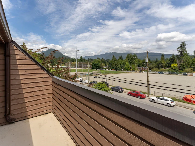 3349 Mountain Highway, North Vancouver, BC, V7K 2H4 - 36
