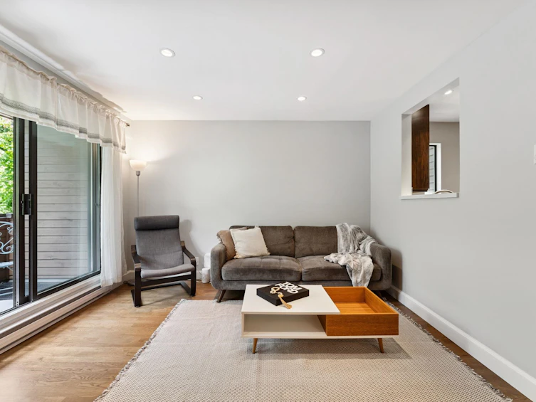 3349 Mountain Highway, North Vancouver, BC, V7K 2H4 - 7
