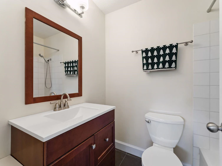 3349 Mountain Highway, North Vancouver, BC, V7K 2H4 - 30