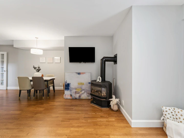 3349 Mountain Highway, North Vancouver, BC, V7K 2H4 - 10