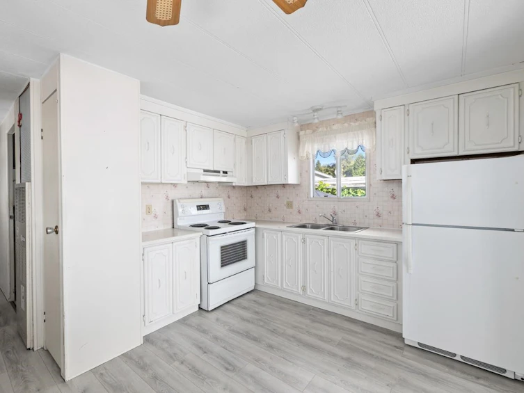 176-1840 160 Street, Surrey, BC, V4A 4X4 - 9
