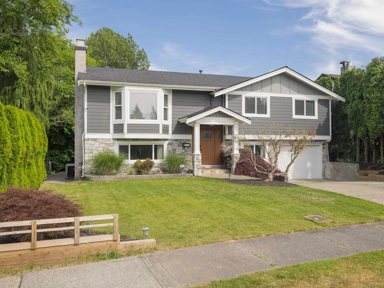 5078 199a Street, Langley, BC, V3A 6S2