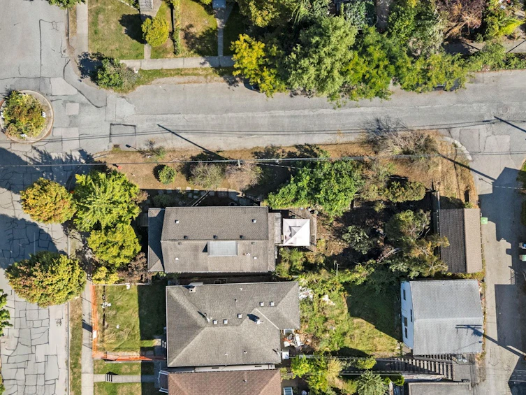 2996 Venables Street, Vancouver, BC, V5K 2R9 - 12