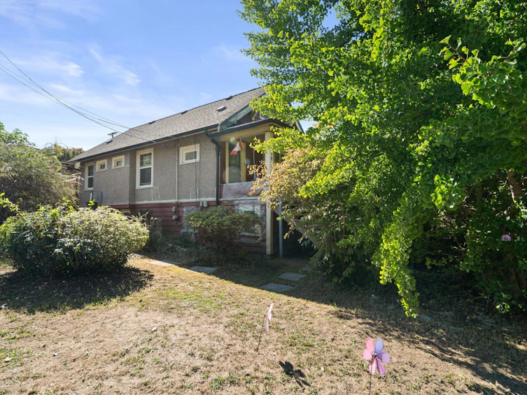 2996 Venables Street, Vancouver, BC, V5K 2R9 - 13