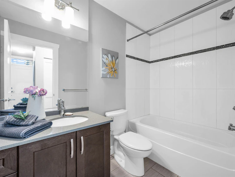 202-828 Royal Avenue, New Westminster, BC, V3M 1J9 - 13