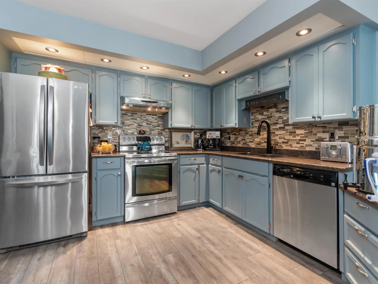 217-31930 Old Yale Road, Abbotsford, BC, V2T 2C7 - 2