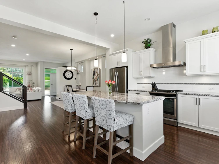 2233 168 Street, Surrey, BC, V3Z 0M3 - 2