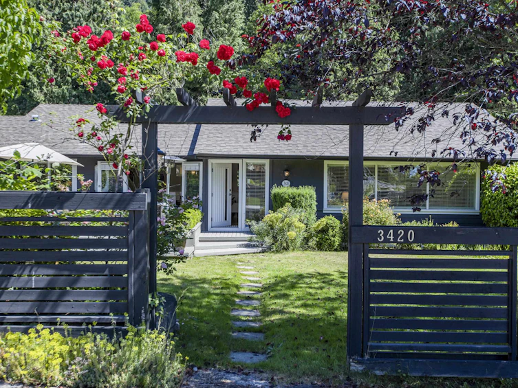 3420 Rockview Place, West Vancouver, BC, V7V 3H3 - 2