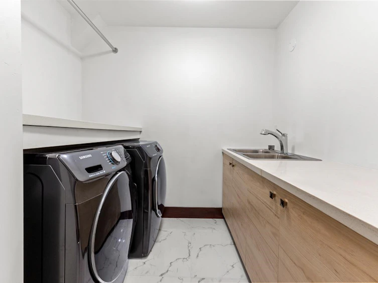2001-1239 W Georgia Street, Vancouver, BC, V6E 4R8 - 10