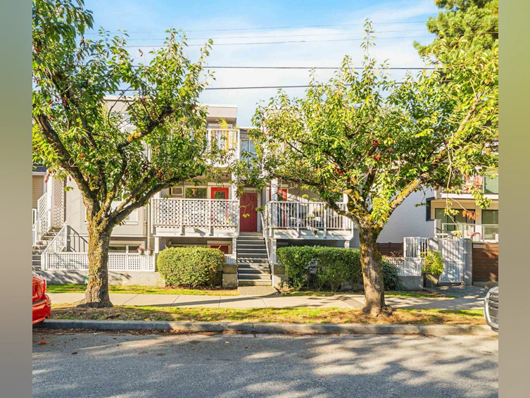 202-1333 W 7th Avenue, Vancouver, BC, V6H 1B8