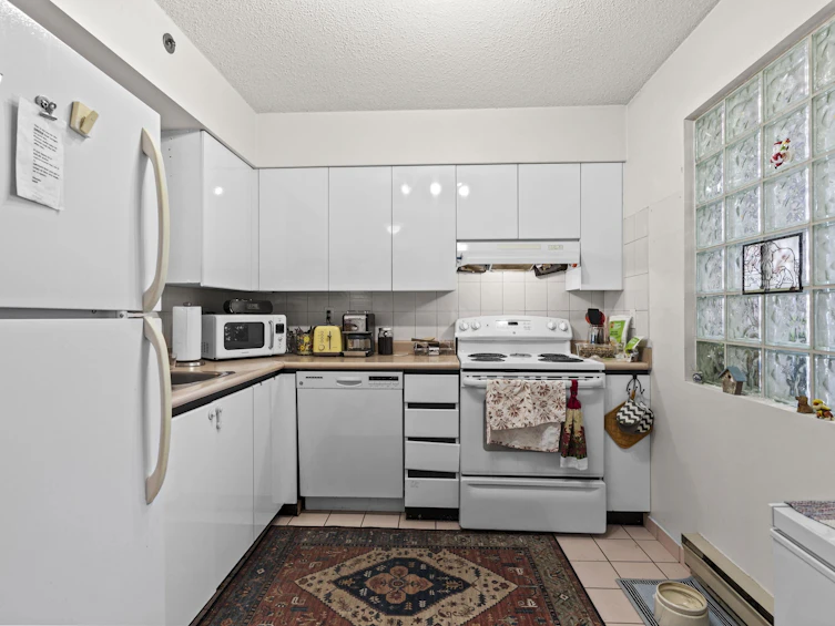 503-1771 Nelson Street, Vancouver, BC, V6G 1M6 - 3