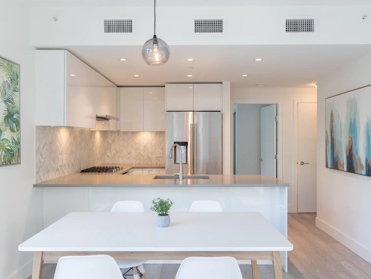 206-8570 Rivergrass Drive, Vancouver, BC, V5S 0H4 - 5