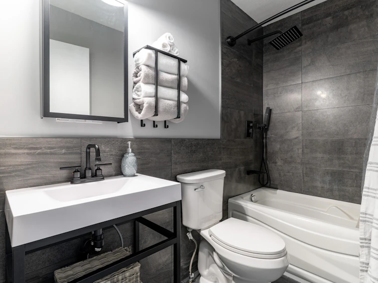 2532 Burian Drive, Coquitlam, BC, V3K 5W9 - 16