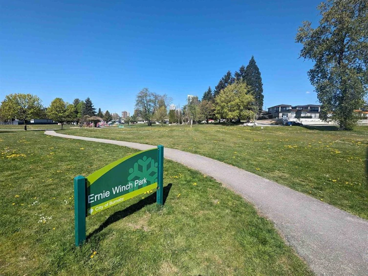 7329 Ethel Avenue, Burnaby, BC, V3N 2C6 - 14
