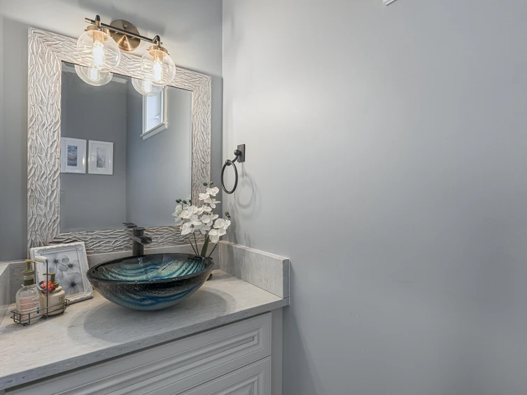 5-9600 No. 3 Road, Richmond, BC, V7A 1W3 - 8