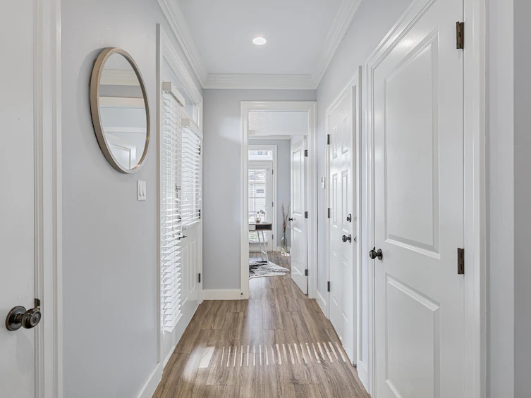 5-9600 No. 3 Road, Richmond, BC, V7A 1W3 - 5