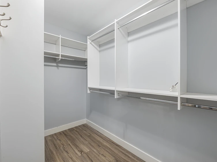 5-9600 No. 3 Road, Richmond, BC, V7A 1W3 - 24