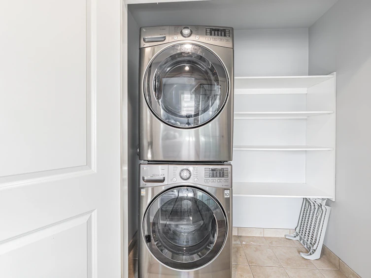 5-9600 No. 3 Road, Richmond, BC, V7A 1W3 - 27