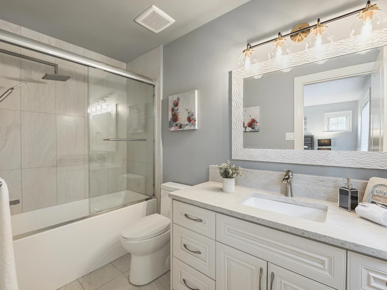 5-9600 No. 3 Road, Richmond, BC, V7A 1W3 - 25