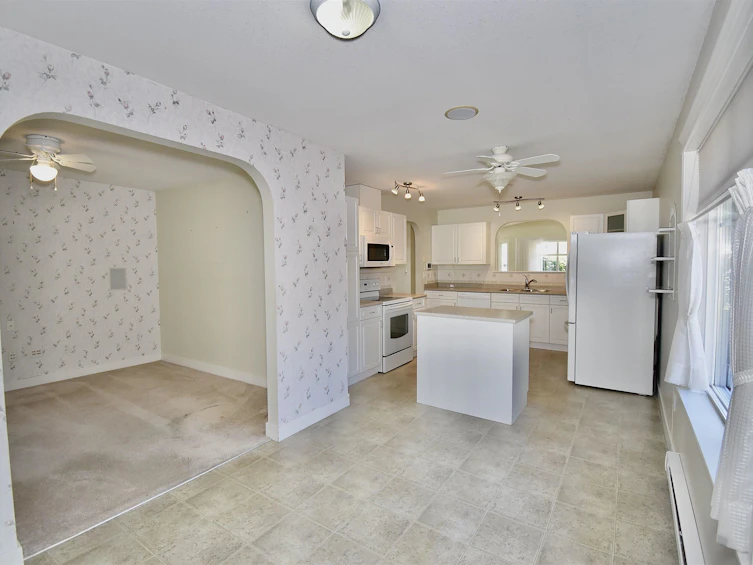 6346 Williams Place, Sechelt, BC, V7Z 0M6 - 10