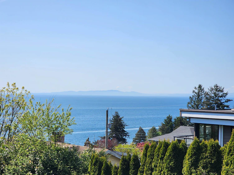 14366 Magdalen Avenue, Surrey, BC, V4B 2X3 - 39