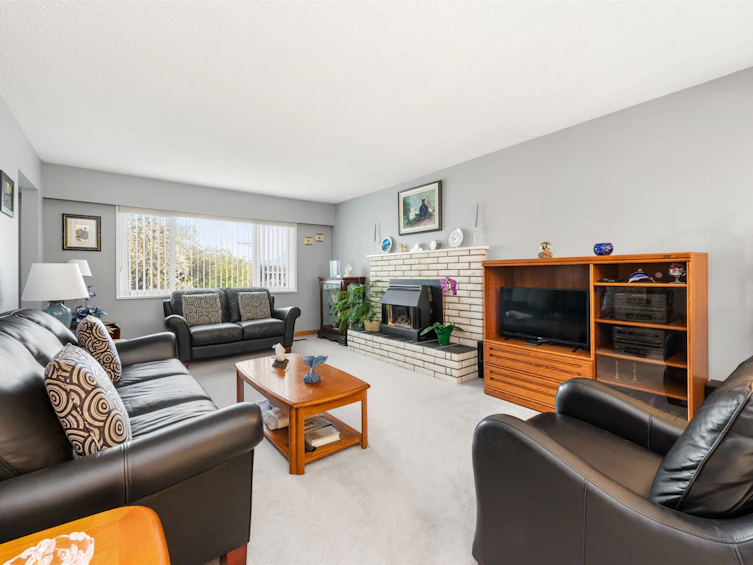 1425 Slocan Street, Vancouver, BC, V5K 4X5 - 2