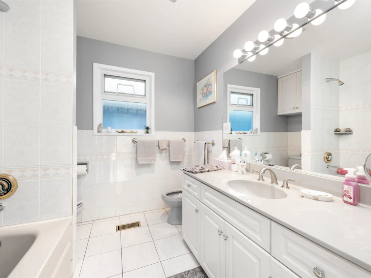 1425 Slocan Street, Vancouver, BC, V5K 4X5 - 13