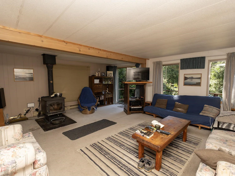 1022 Fairview Road, Gibsons, BC, V0N 1V3 - 6
