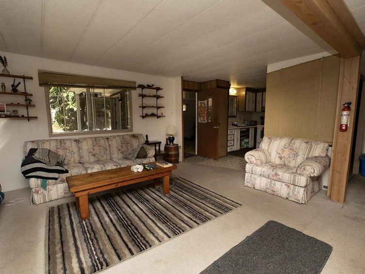 1022 Fairview Road, Gibsons, BC, V0N 1V3 - 8