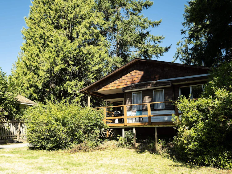 1022 Fairview Road, Gibsons, BC, V0N 1V3 - 3