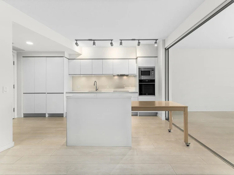 823-180 E 2nd Avenue, Vancouver, BC, V5T 0K4 - 5