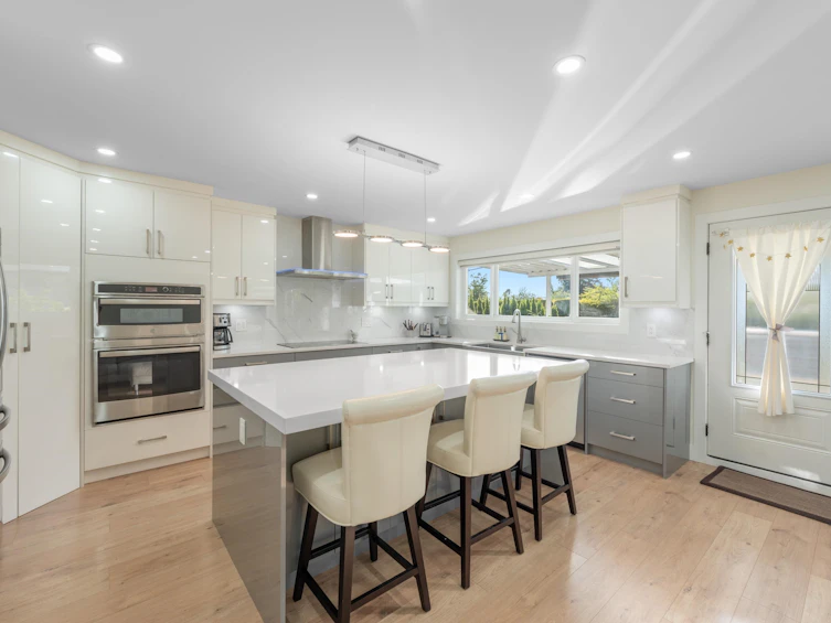 8649 11th Avenue, Burnaby, BC, V3N 2P9 - 12