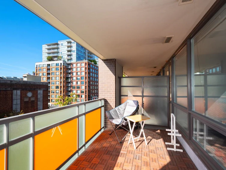 503-718 Main Street, Vancouver, BC, V6A 2V7