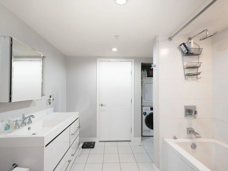 503-718 Main Street, Vancouver, BC, V6A 2V7 - 14
