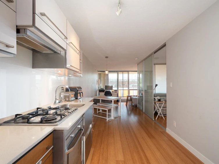 503-718 Main Street, Vancouver, BC, V6A 2V7 - 9