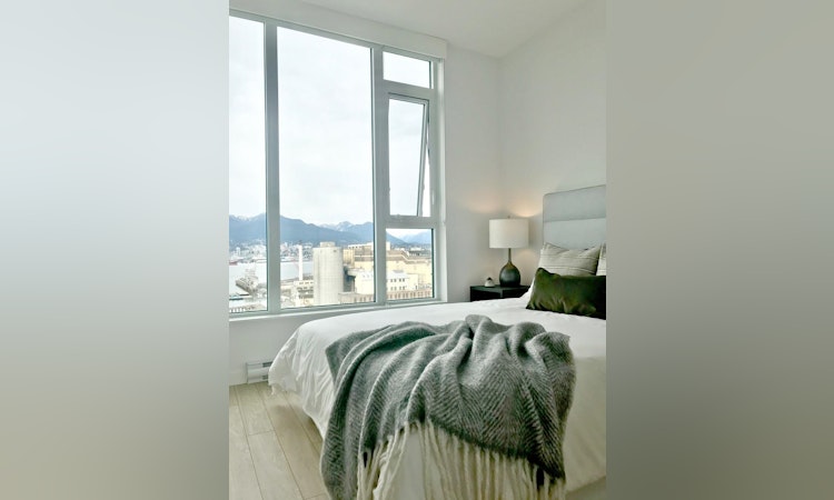 PH8-955 E Hastings Street