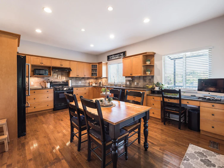 36250 S Auguston Parkway, Abbotsford, BC, V3G 2Y9 - 11
