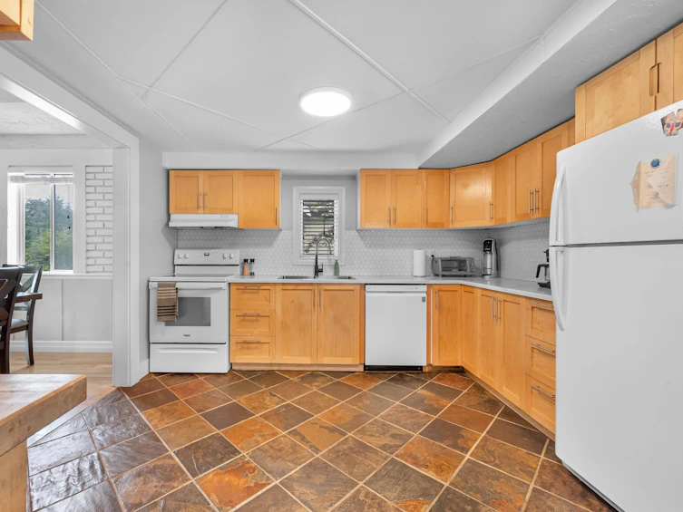 235 Pembina Street, New Westminster, BC, V3M 5J3 - 14
