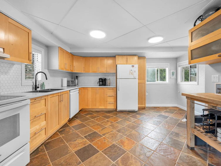 235 Pembina Street, New Westminster, BC, V3M 5J3 - 12
