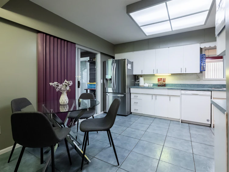 9487 118 Street, Delta, BC, V4C 6J3 - 9