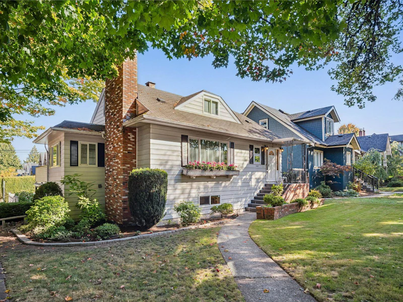 1506 Kamloops Street, Vancouver BC V5K 3W2