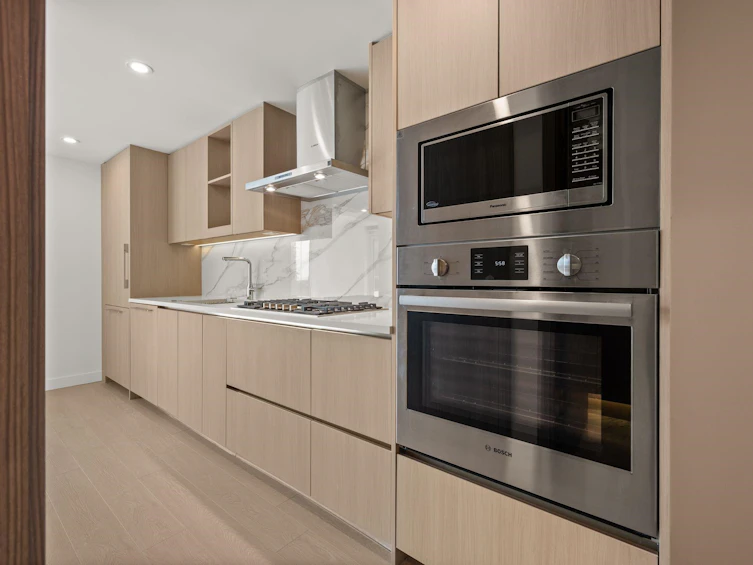 2907-13778 100 Avenue, Surrey, BC, V3T 0V3 - 3