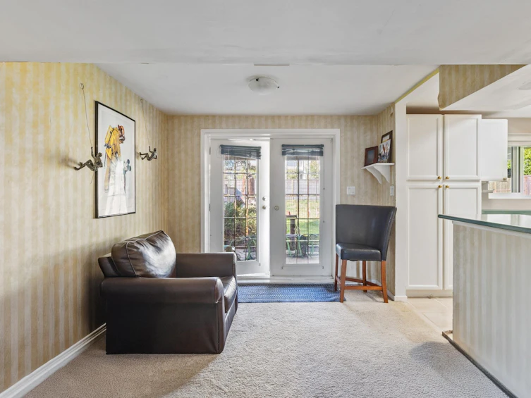 4379 Capilano Road, North Vancouver, BC, V7R 4J8 - 20