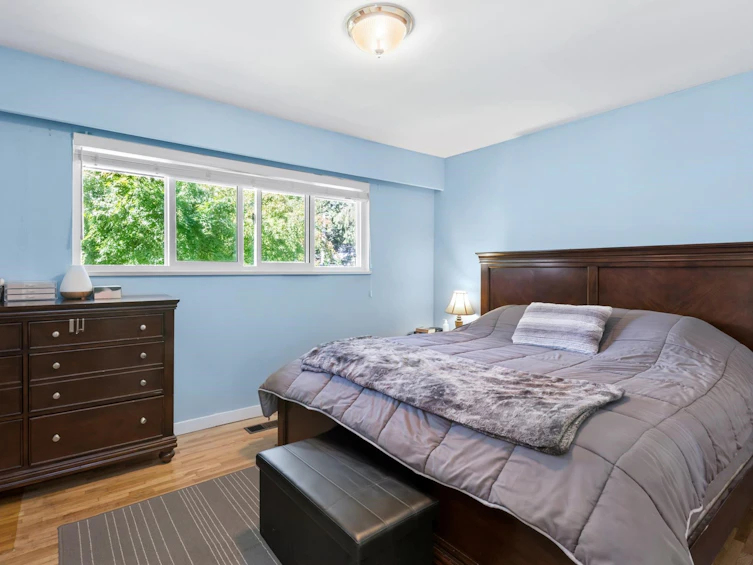 4379 Capilano Road, North Vancouver, BC, V7R 4J8 - 12